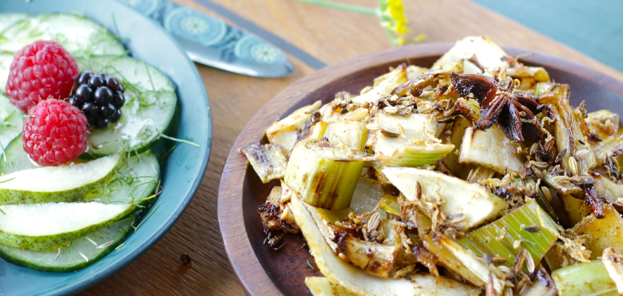 FENCHEL KARAMELLISIERT MIT GURKENSALAT